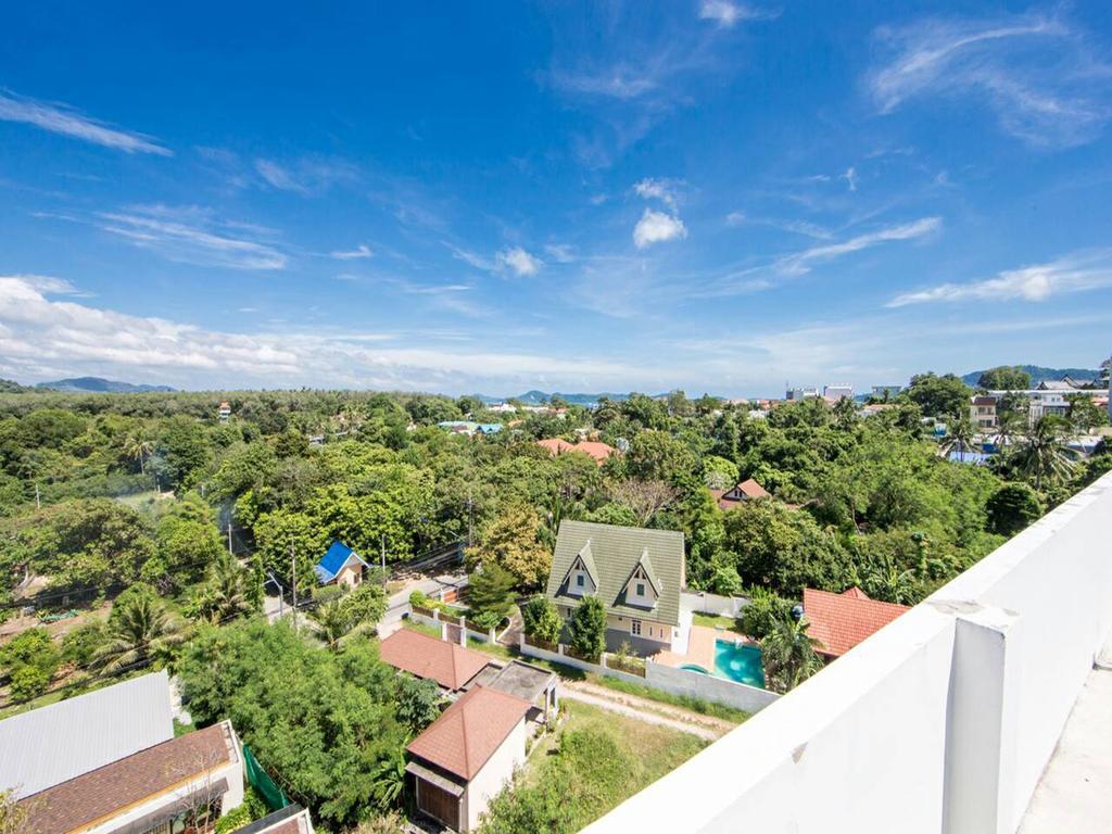 Grand Nai Harn Suites Rawai 외부 사진